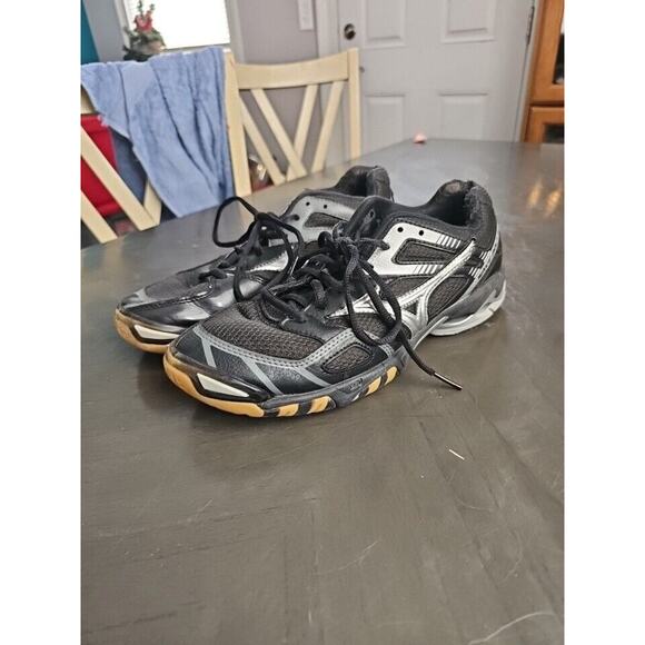Mizuno Womens Size 9 Wave Bolt 3 Volleyball Shoes Black Low Top Lace Up Sneakers - Picture 3 of 5